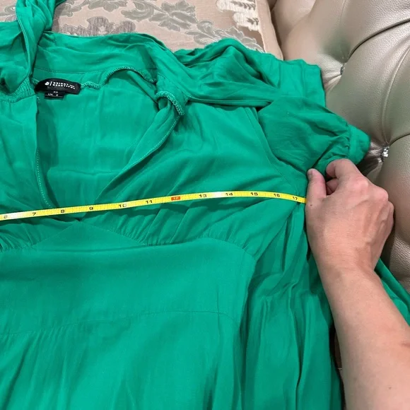 Collectif x Bright & Beautiful Green Dress - Picture 5 of 9